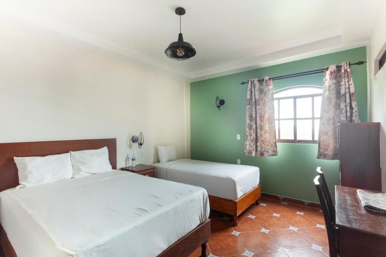 Capital O Casa Real Hotel Huauchinango Exterior photo